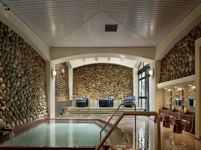 温泉も利用できるので毎日体の疲れを癒してくださいね！