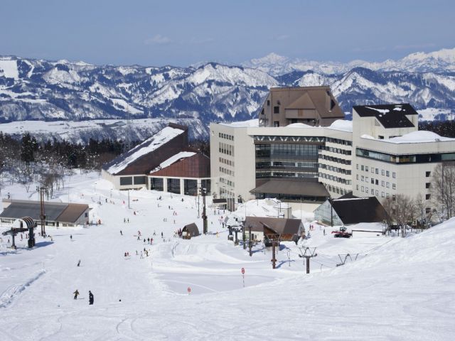 ～超短期×スキー場☆リゾバ初体験にもおすすめ～
ランタンイベントで有名な人気求人です！