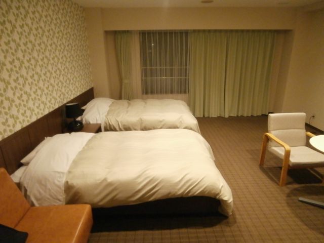 客室清掃や館内清掃などをメインに裏方全般業務をお願いしております。