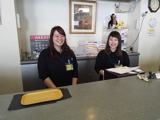 幅広い年齢の方が活躍!!友達もたくさんできるので一人で応募の方も多く安心です!!