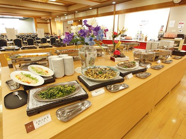 ご勤務いただくバイキング会場の様子です。