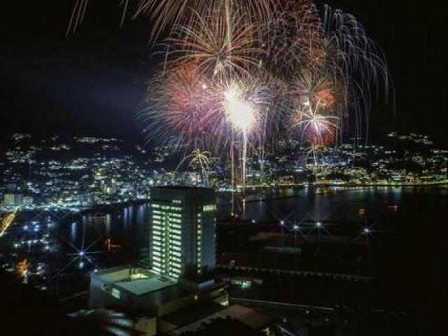 熱海まで行けば花火が見れるかも！？