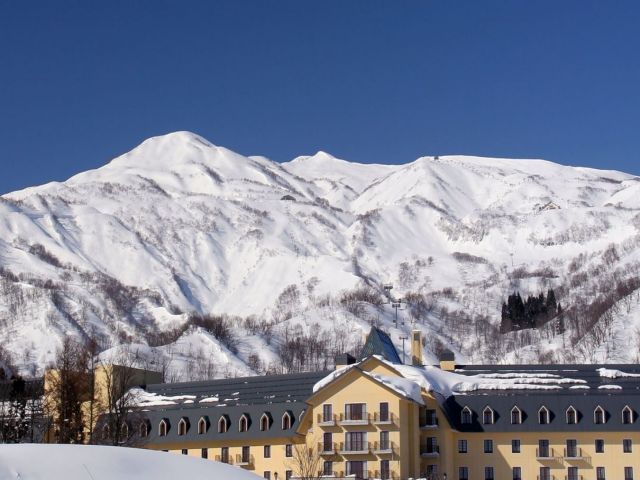 山岳に位置するリゾートホテルでのお仕事ですので、防寒対策はしっかりとしていきましょう。