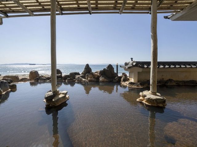 毎日温泉に入れるのも魅力!!海目の前なのも嬉しい♪