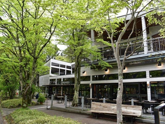 周辺には人気の飲食店が多数！お休みの日は是非軽井沢を満喫してください♪