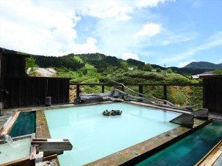 人間関係抜群！賄いも超豪華☆温泉も入り放題でスタッフさんからも評判の良いお仕事です♪