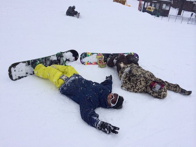 休みの日にはスキー・スノーボードをお楽しみください！