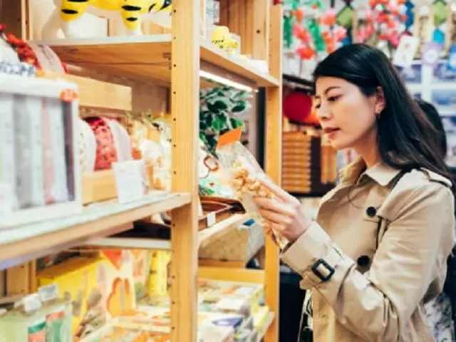 人気の販売のお仕事です♪残業少ないですよ～♪