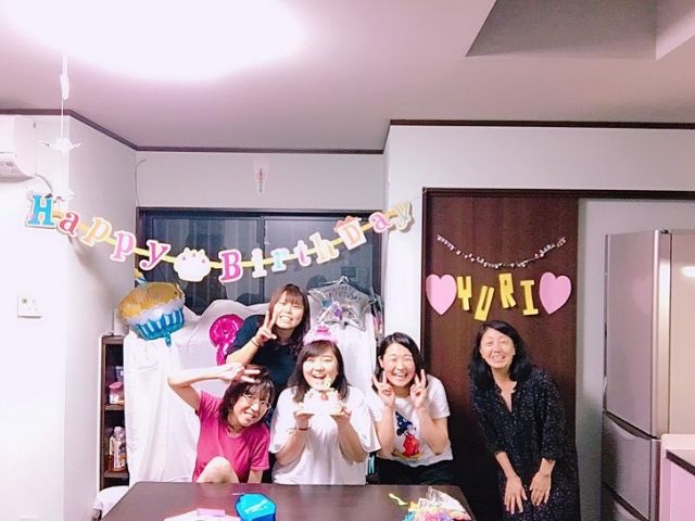スタッフさんの誕生日パーティーの様子です♪