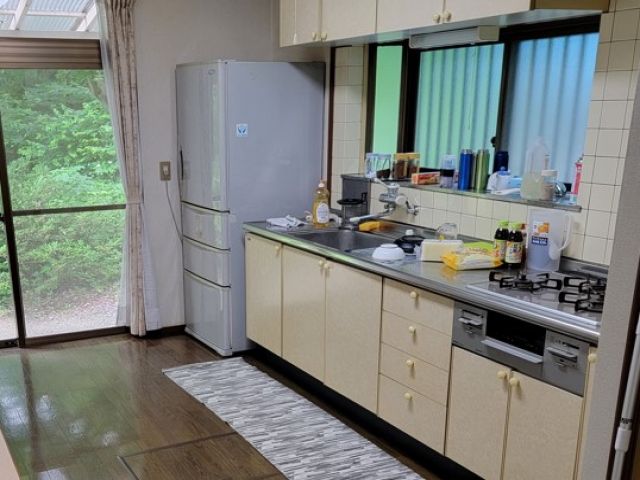 キッチンもあるので自炊可能！！