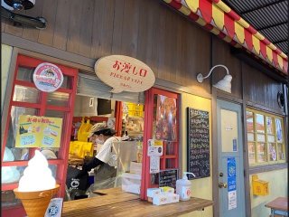 ≪ヒューマニックスタッフ多数活躍中♪≫スニーカー勤務で人間関係◎な職場です！！