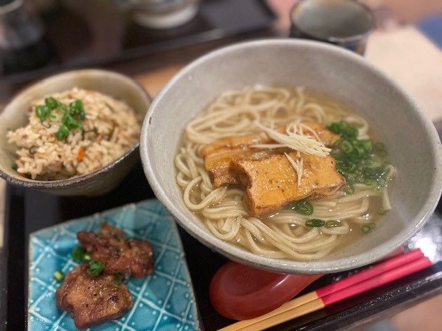 沖縄グルメも楽しめます♪