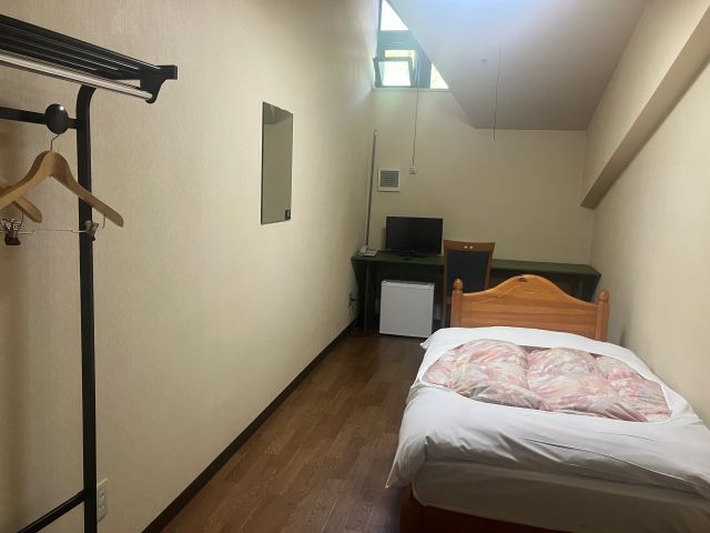 お部屋は館内8偕の客室利用!!
Wi-Fiも繋がっており快適です♪