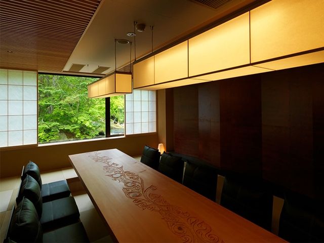 レストラン会場となります！落ち着いた雰囲気ですね！