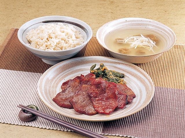 仙台に来たら牛タンは欠かせないですよね♪