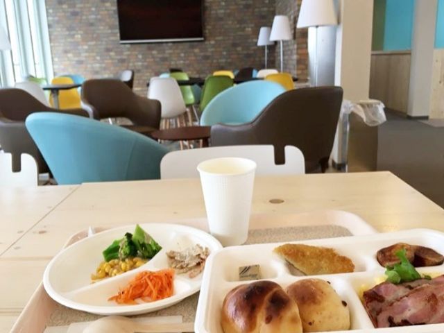 食事は難しいものの提供ありません。
経験よりもコミュニケーション力が大事です！