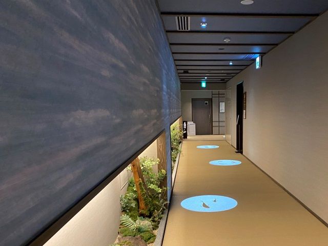 素敵な廊下♪川モチーフなデザインがとにかくおしゃれ！！