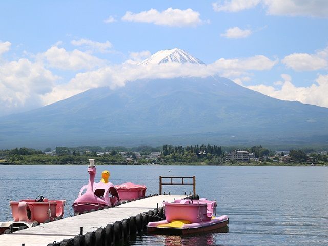 河口湖越しの富士山は絶景☆★自然も多いので都会を離れてリフレッシュできます♪