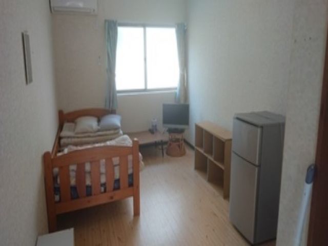 寮は勤務先の目の前なので非常に便利！
休憩中に海に行くことももちろんできちゃいます◎