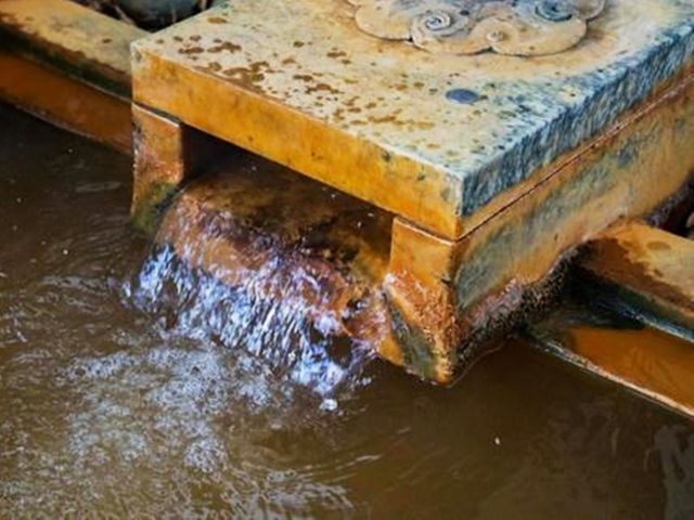 お湯は『黄金の湯』と言われています