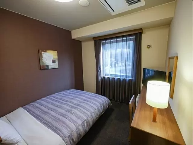 寮は客室!!Wi-Fiはもちろん、WOWOWまで部屋の中で観れます♪休みも快適に過ごせます