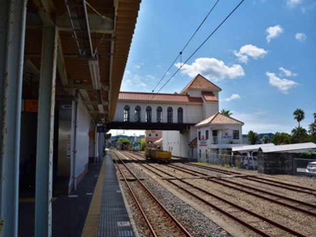 館山駅まではホテルの無料のシャトルバスが利用出来ます！