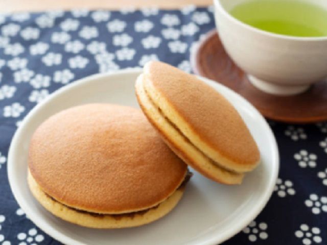 大人気の駅前のスイーツショップでのお仕事です！