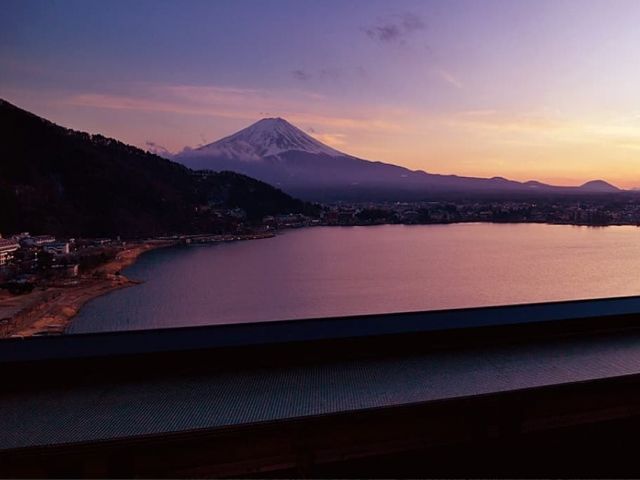 河口湖からの絶景を毎日楽しむことができます。
