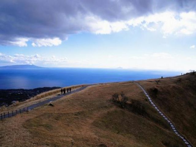 近くには大室山あり
