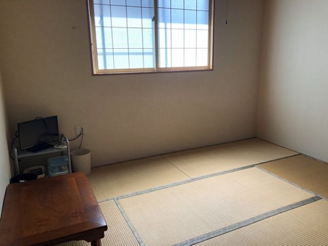 男性寮は和室♪元々宿泊施設として使っていた建物です♪