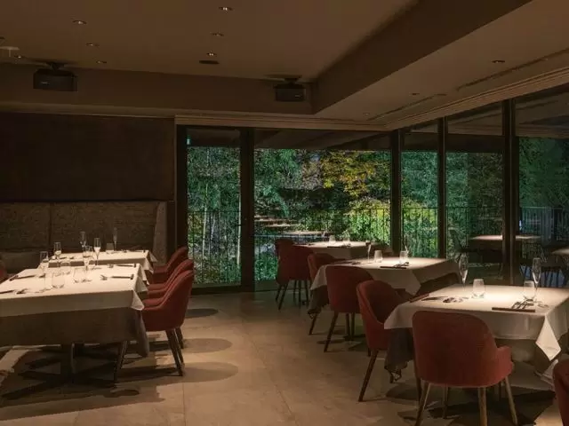 記念日のためのアニバーサリーホテルをテーマにしたラグジュアリーホテルです