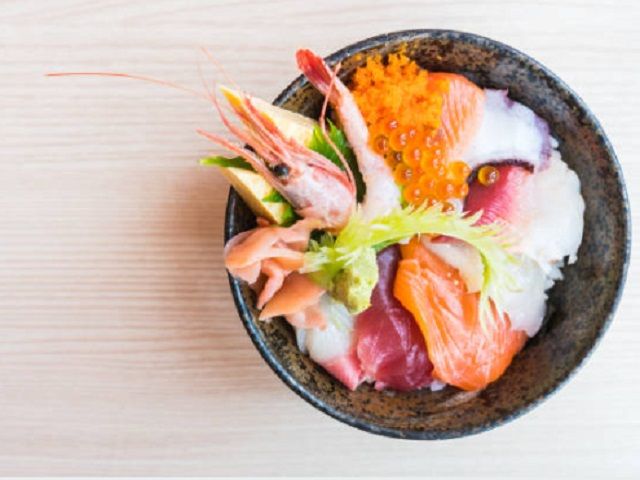 新鮮な海鮮を使った賄いも食べられます♪（写真はイメージです）