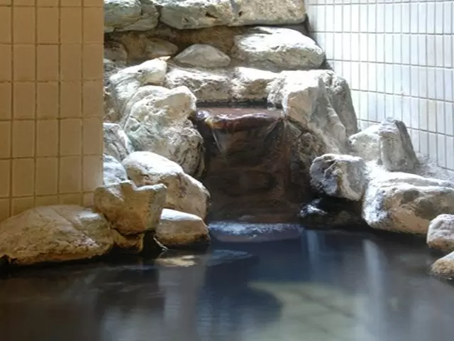 毎日、館内の温泉利用でお肌ツルツル♪