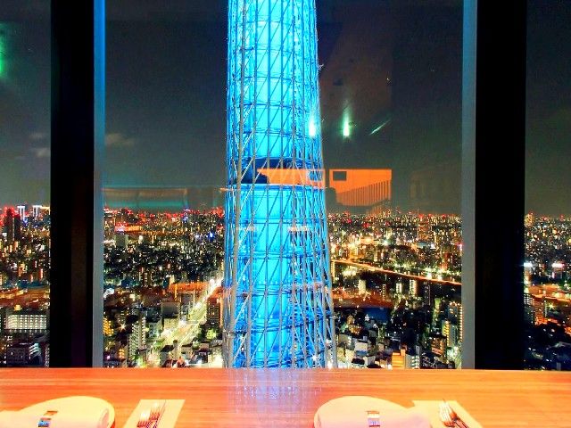 ちょうどスカイツリーの真ん中あたり♪絶景です＊。