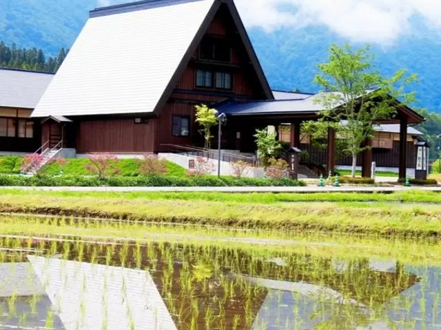 世界遺産［白川郷］のホテル!!
特別時給1,450円・綺麗な個室寮・温泉入浴OK