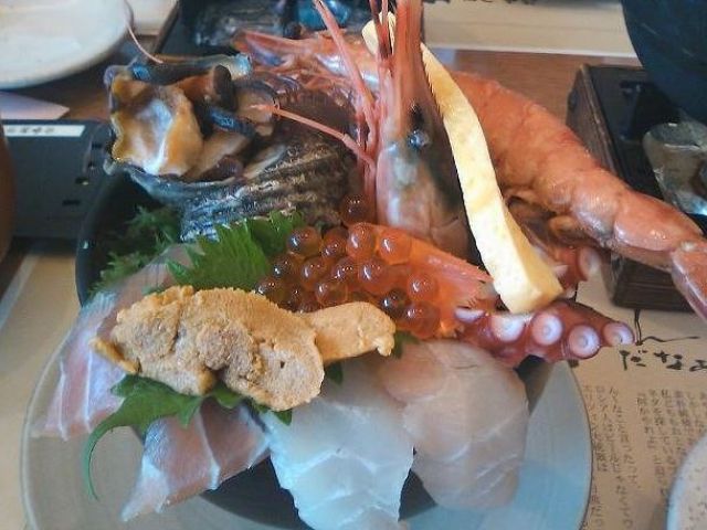 美味しい海鮮のお店もいっぱいあります！