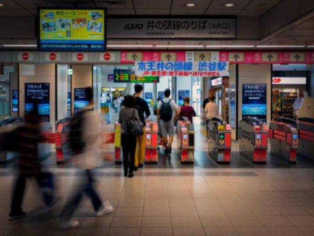 通勤も楽々～♪駅直結で、雨でも濡れません！
