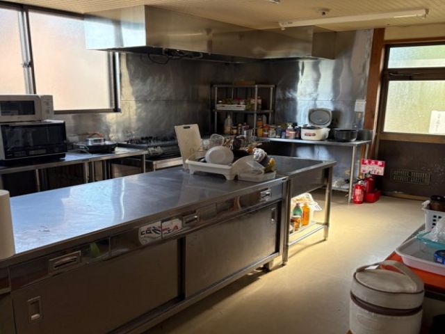 キッチン用品はある為、自炊可能です！