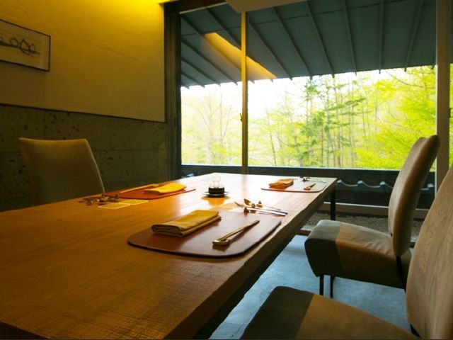 ≪仕事≫コース料理の配膳★優しい社員さん教えてくれます♪