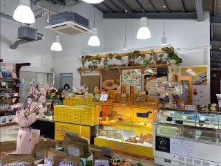 ≪残業少な目でプライベート充実♪×スニーカー勤務◎≫人気の販売のお仕事です！