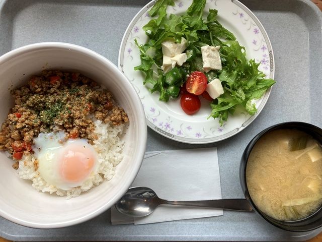 系列レストランで美味しい賄いが食べれます♪