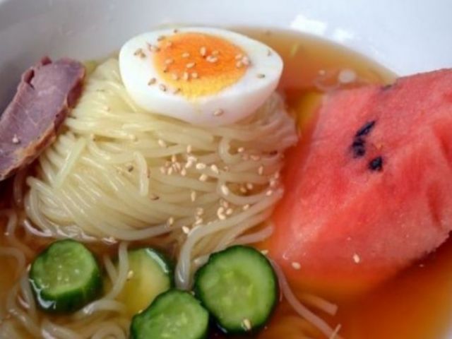 おいしい食べ物もたくさんあります♪