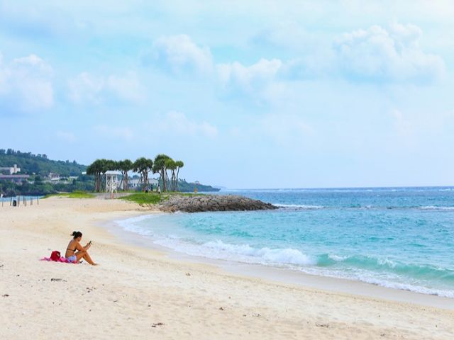 沖縄の人気エリア≪恩納村≫にあります飲食店でのお仕事です☆彡