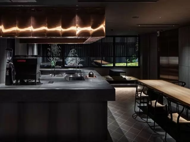 併設のバー「cafe & bar oku」
