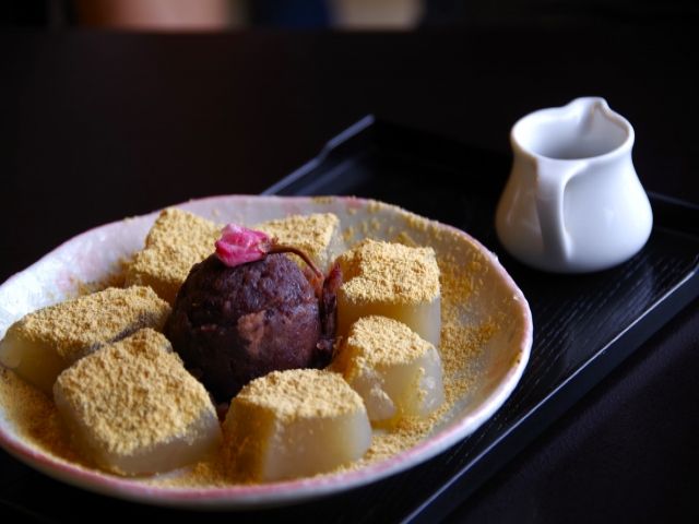 美味しい物たくさんありますよ♪