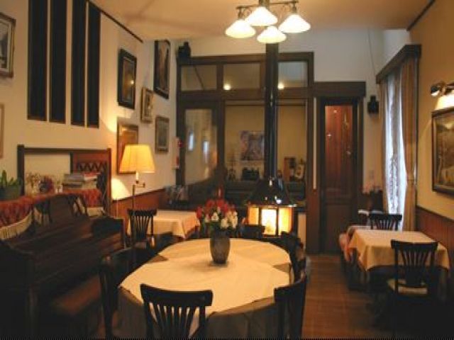 こちらはメインダイニング☆明るく笑顔でおもてなし♪