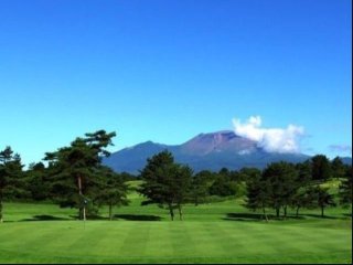 高時給×通しシフト！ゴルフ場内レストランでのご勤務♪