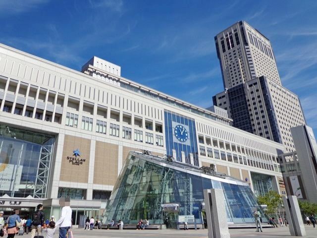 小樽から札幌まではＪＲで40分程！
ニセコエリアへのアクセスも良いですよ
