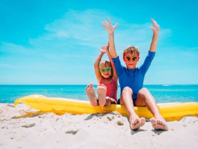 サーフィンが有名です☆サーフボードもってリゾバ！