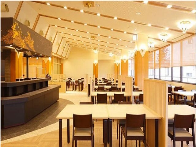 綺麗なホールでの勤務になります。